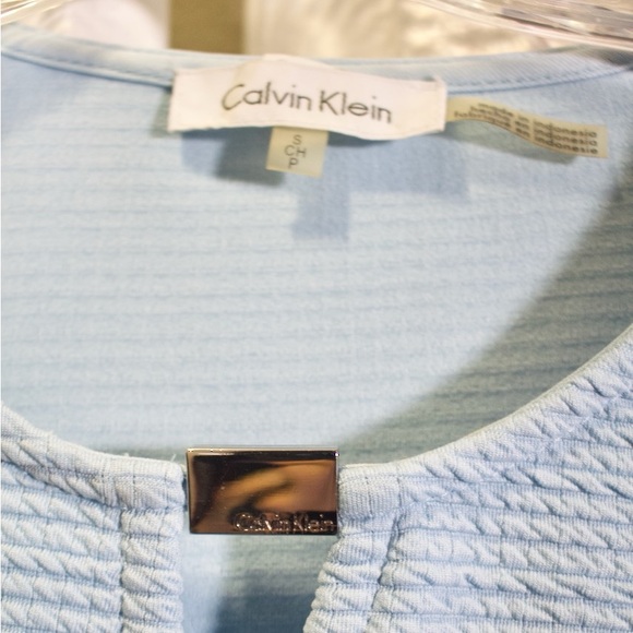 Calvin Klein sleeveless Light Blue Textured Top, Small (runs large) - Picture 5 of 5